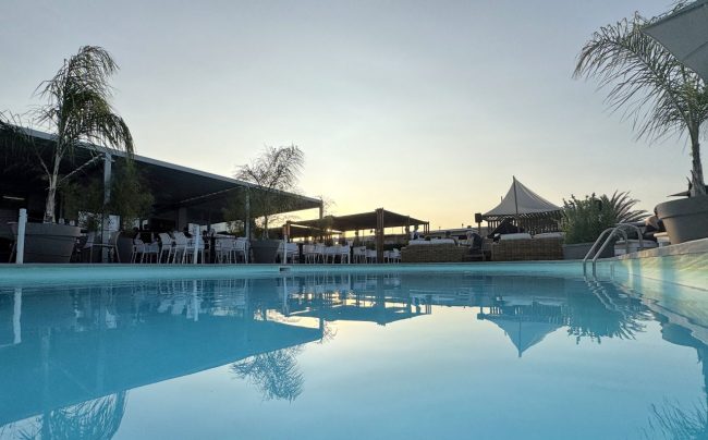 otto-seaside-chalet-lungomare-sud-civitanova-FDM-13-650x404