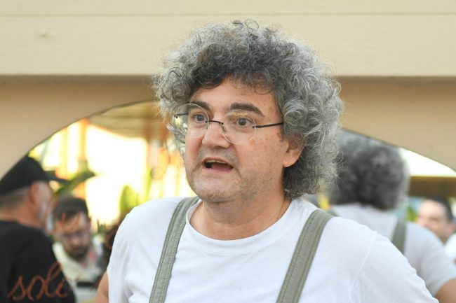 otto-seaside-massimo-garofoli-chalet-lungomare-sud-civitanova-FDM-6-650x433
