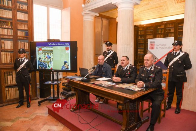 Ruocco_Mengasini_Carabinieri_Calendario_FF-7-650x434