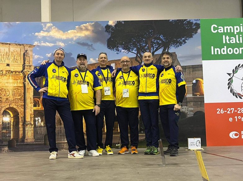 Only write the title, nothing else. Gli Arcieri del Medio Chienti vincono quattro medaglie e un titolo italiano: trionfo nel tiro con l’arco