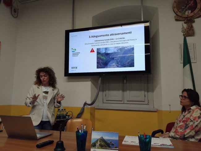 Incontro-coi-cittadini-su-Fosso-Narducci-2-650x488