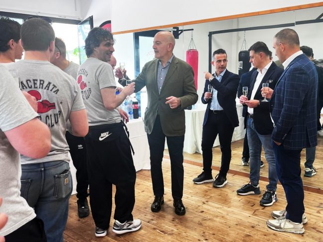 Tiziano-Consoli-al-macerata-boxing-club-3-650x488