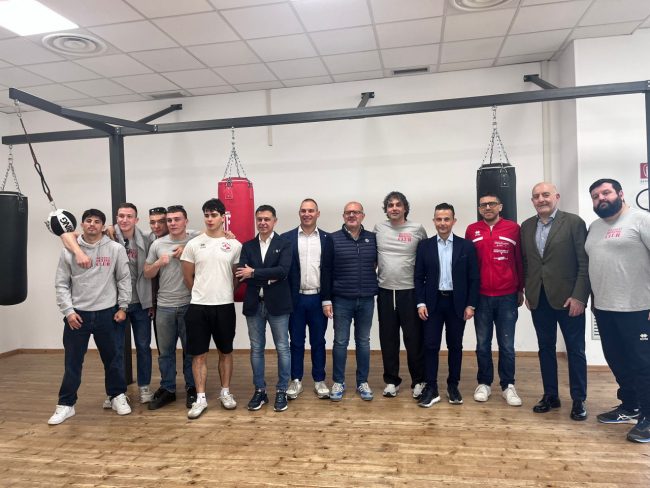Tiziano-Consoli-al-macerata-boxing-club-4-650x488