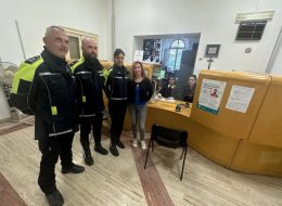 Tentano di ottenere la residenza  ma i documenti sono falsi:  due giovani in manette