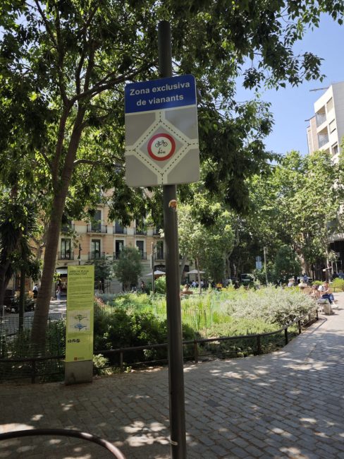 carrer-de-consel-barcellona-2-488x650