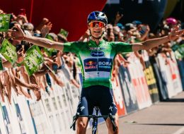 Giulio Pellizzari stacca tutti  e conquista il Tour of the Alps