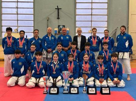 gruppo-atleti-dojo-kyu
