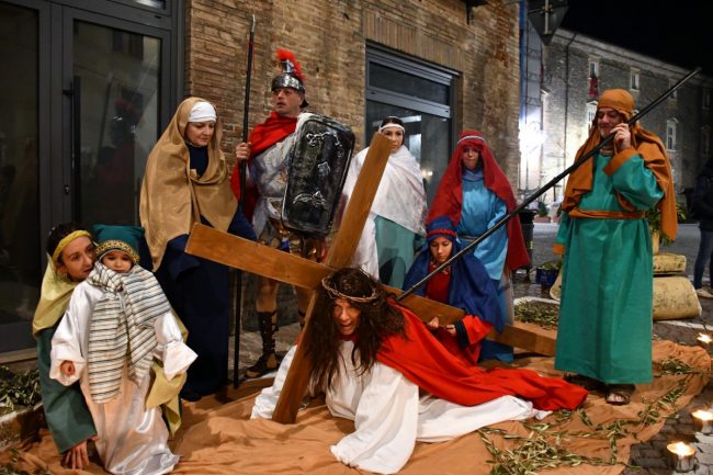 processione-venerdi-santo-matelica-8-650x433