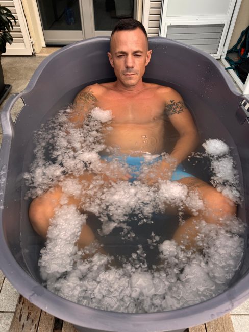 villa-pini-in-vasca-con-ghiaccio