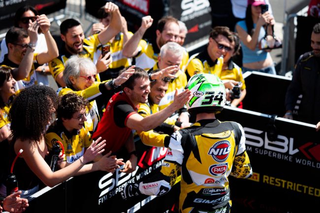 Balda-Ungheria-SuperPole-con-la-squadra