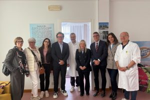 Anello della Vita dal cuore d’oro:  12 poltrone in dono all’hospice  per assistere i ricoverati