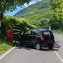 Auto finisce contro un albero:  morta una 89enne al volante