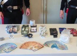 Maxi sequestro di droga, un arresto:  in soffitta oltre 5 chili di hashish  e mezzo chilo di cocaina