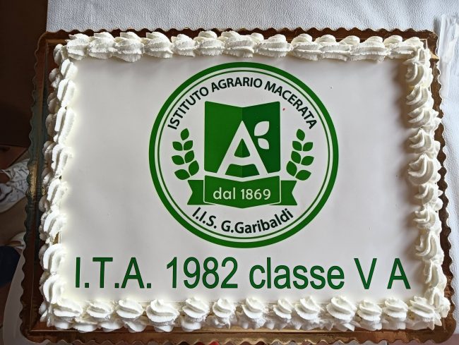 Reunion-classe-V-A-Istituto-Tecnico-Agrario-a.s.198119821-650x489