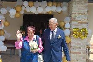 I 50 anni insieme di Rosanna e Giancarlo  nel segno della Divina Pastora