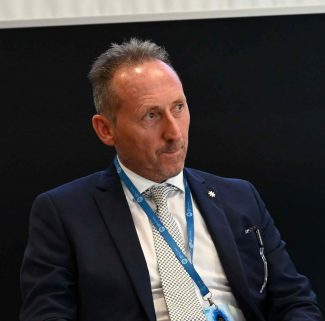 Simone-Giglietti-foto-4-325x321