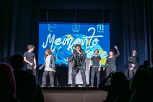 “Memento vivere”,  il teatro che racconta il disagio dei giovani:  «Il 63% avverte un malessere psicologico»