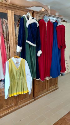 costumi provenienti da siena 11