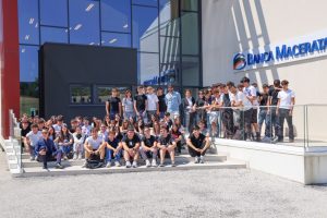 Oltre duecento studenti  a lezione di educazione finanziaria  con Banca Macerata e Feduf