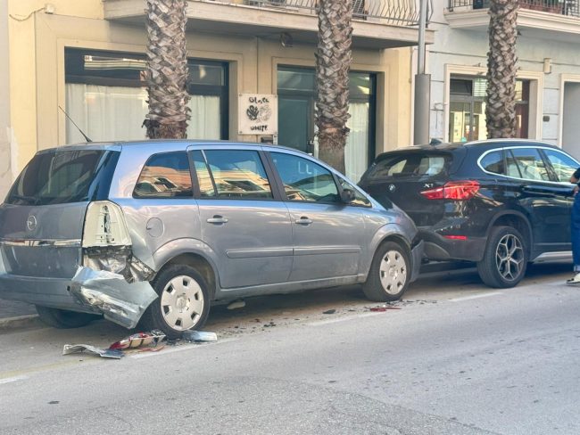 incidente-corso-vittorio-emanuele-macerata-5-650x488