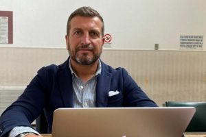 «Incendia un materasso  sul fondo agricolo della mamma»  assolto un 51enne