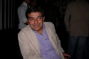 Addio a Maurizio Renzi,  calzatura in lutto
