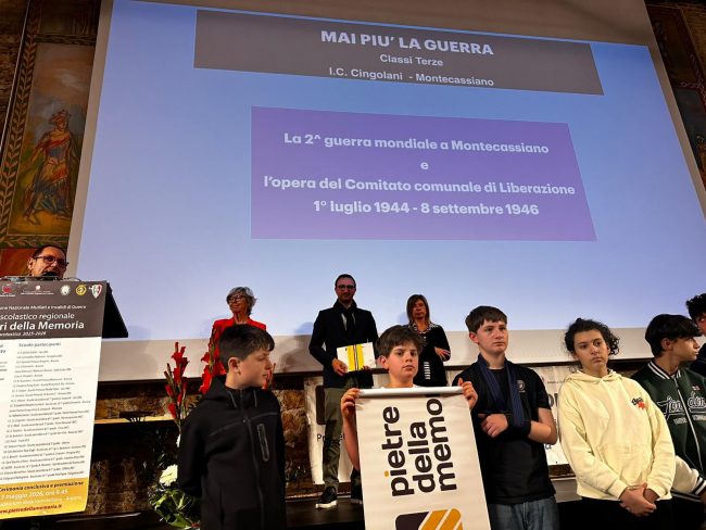 montecassiano-istituto-cingolani-premio-pietre-della-memoria-regione-ancona-140520263-650x488