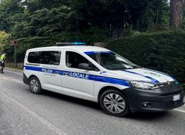 Investita da un autocarro in retromarcia,  21enne in ospedale