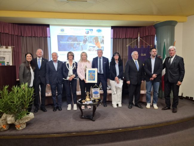 premiazione-sarnano-studenti-1-650x488