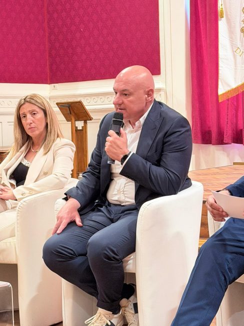 presentazione-collemare-hotel-recanati-3-488x650
