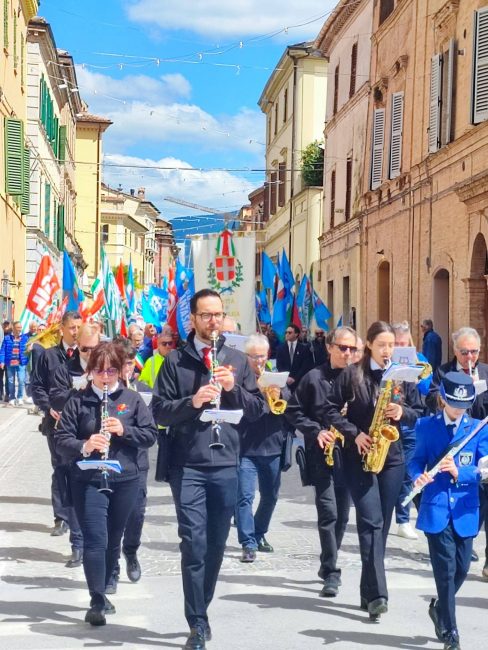 primo-maggio-cgil-cisl-uil-matelica-1-488x650