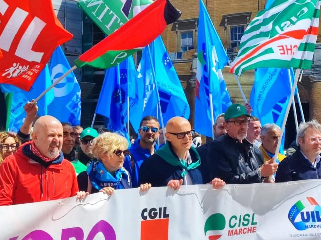 primo-maggio-cgil-cisl-uil-matelica-2-650x487