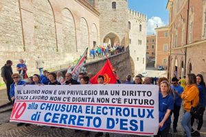 Electrolux, Cingolani al tavolo del lavoro:  «Inaccettabile che scelte prese lontano  cancellino la nostra storia industriale»
