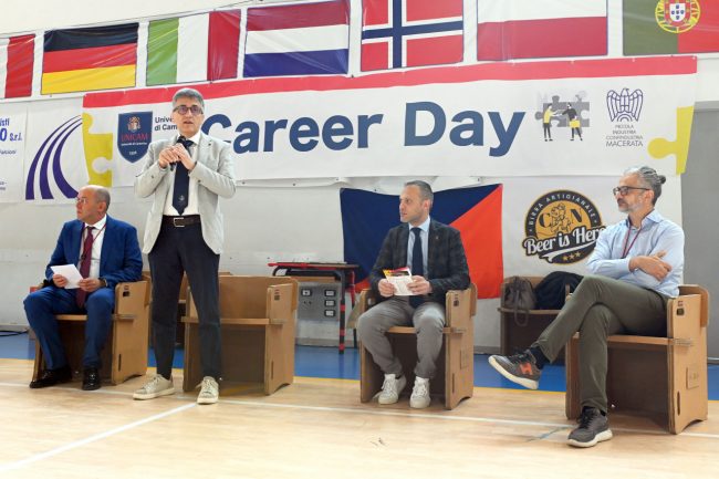 unicam-career-day-camerino-FDM-2-650x433