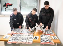Operazione Mannheim a Civitanova,  smascherato il business delle auto fantasma:  sequestrate decine di targhe contraffatte (Video)