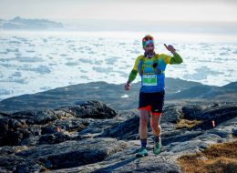 Una maratona epica  con il sole di mezzanotte:  «Sentivo il crack degli iceberg»