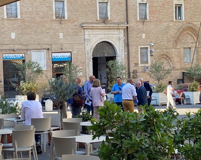 Lucentini e fratelli d'italia piazza della libertà