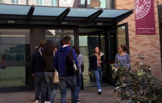 Polo-Pantaleoni-studenti