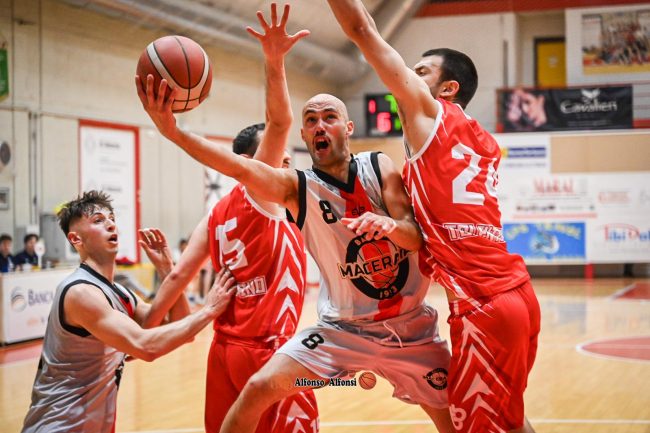 Tiberi basket macerata