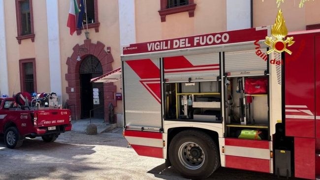 VIGILI-DEL-FUOCO-agenzia-delle-entrate-macerata