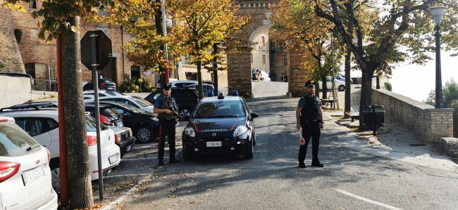 carabinieri-loro-piceno