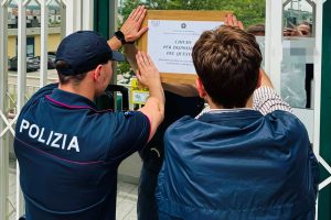 Gioco d’azzardo al circolo:  licenza sospesa 15 giorni.  Ai tavoli decine di persone