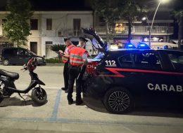 In centro con coltello e hashish,  denunciato un 18enne