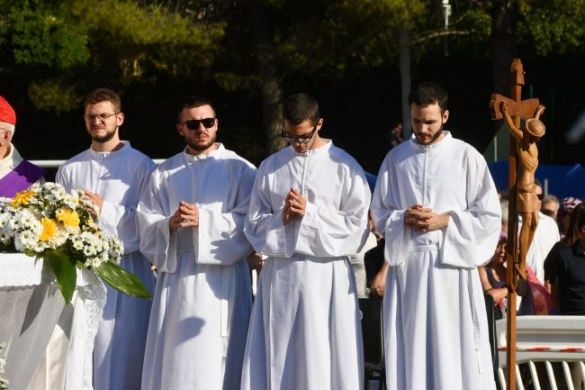 funeral-helvia-recina-nicolas-calabrese-giorgio-franceschini-daniele-francalancia-_FDM13-650x433