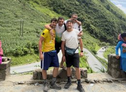 «Il nostro ultimo viaggio con Michele:  sulla cima del monte Fan Si Pan  gli brillavano gli occhi»