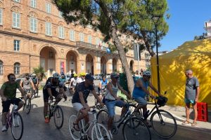 In bici tra porto e colline,  la pedalata apre l’estate di GustaPorto