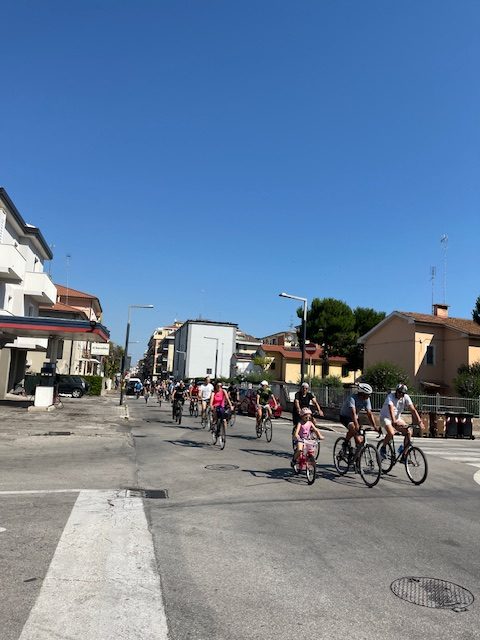 pedalata-del-gusto-gustaporto-civitanova5-rotated
