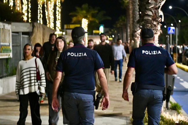 polizia-controlli-lungomare-sabato-sera-civitanova-5-650x432