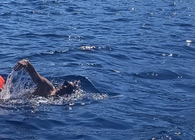 AlessandroGattafoni-traversatastretto-nuoto-e1783604052749-650x466
