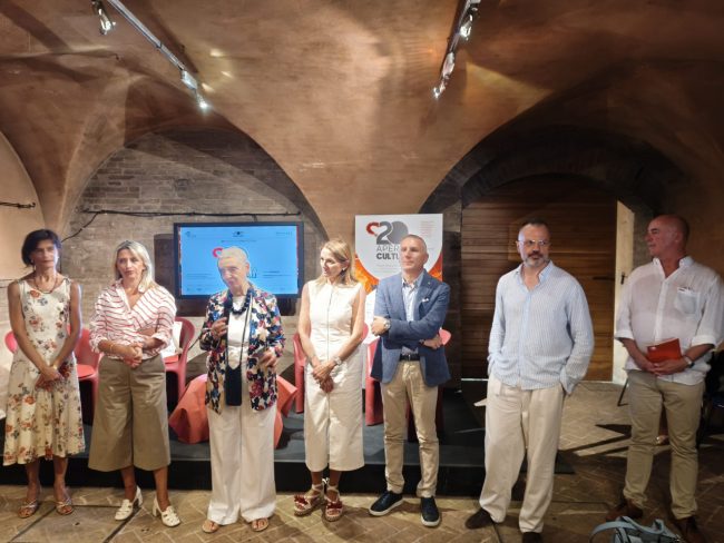 Ape-culturali-carminati-Fourny-11-650x488